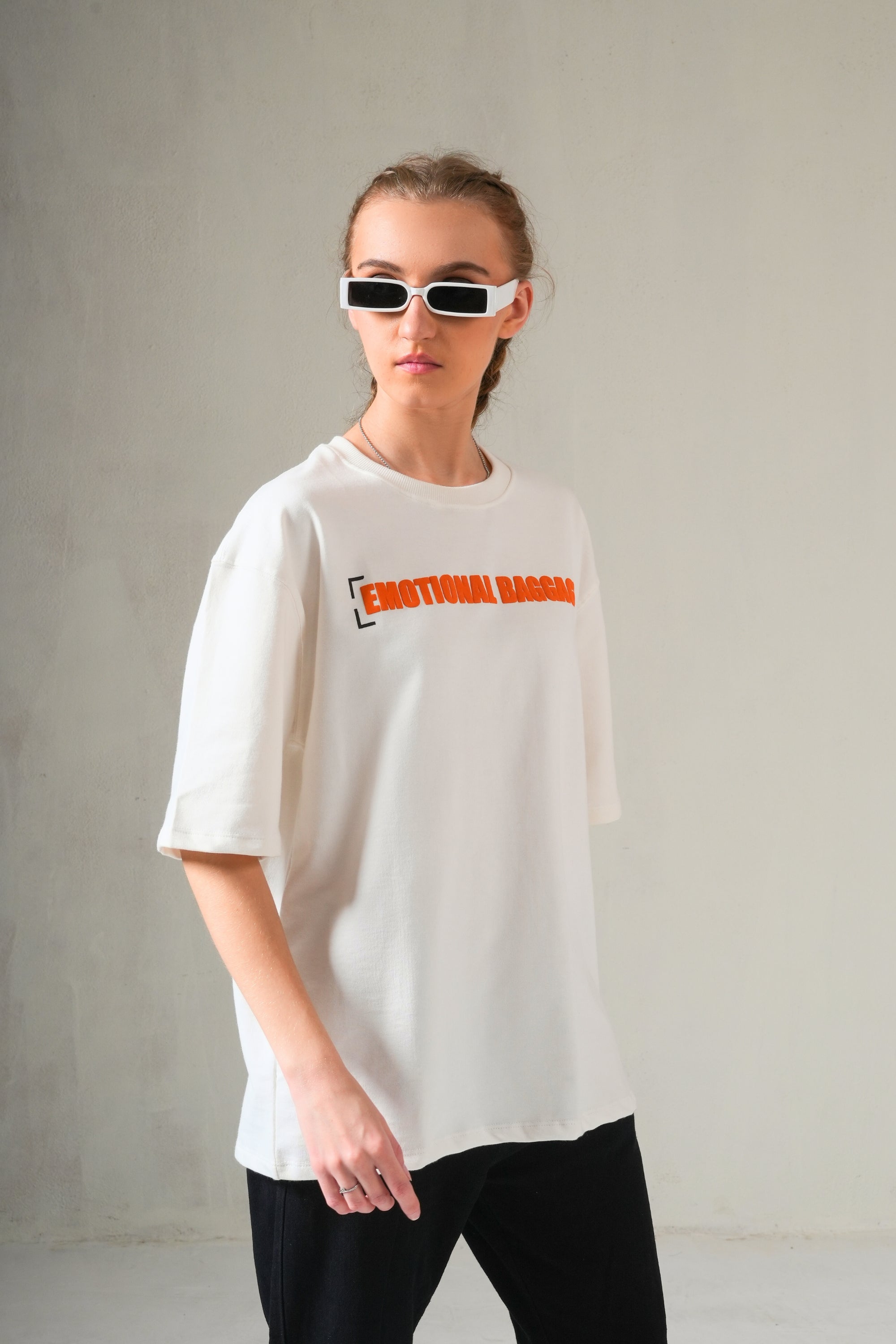 MONKEE “Emotional Baggage” Oversized Off-White T-Shirt – Premium Cotton Streetwear Unisex Tee